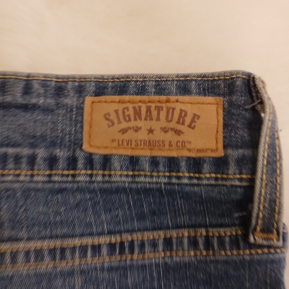 CAPRI Cute Jeans Levi's Capri length Signature w cuffs and cute front p - Picture 11 of 12